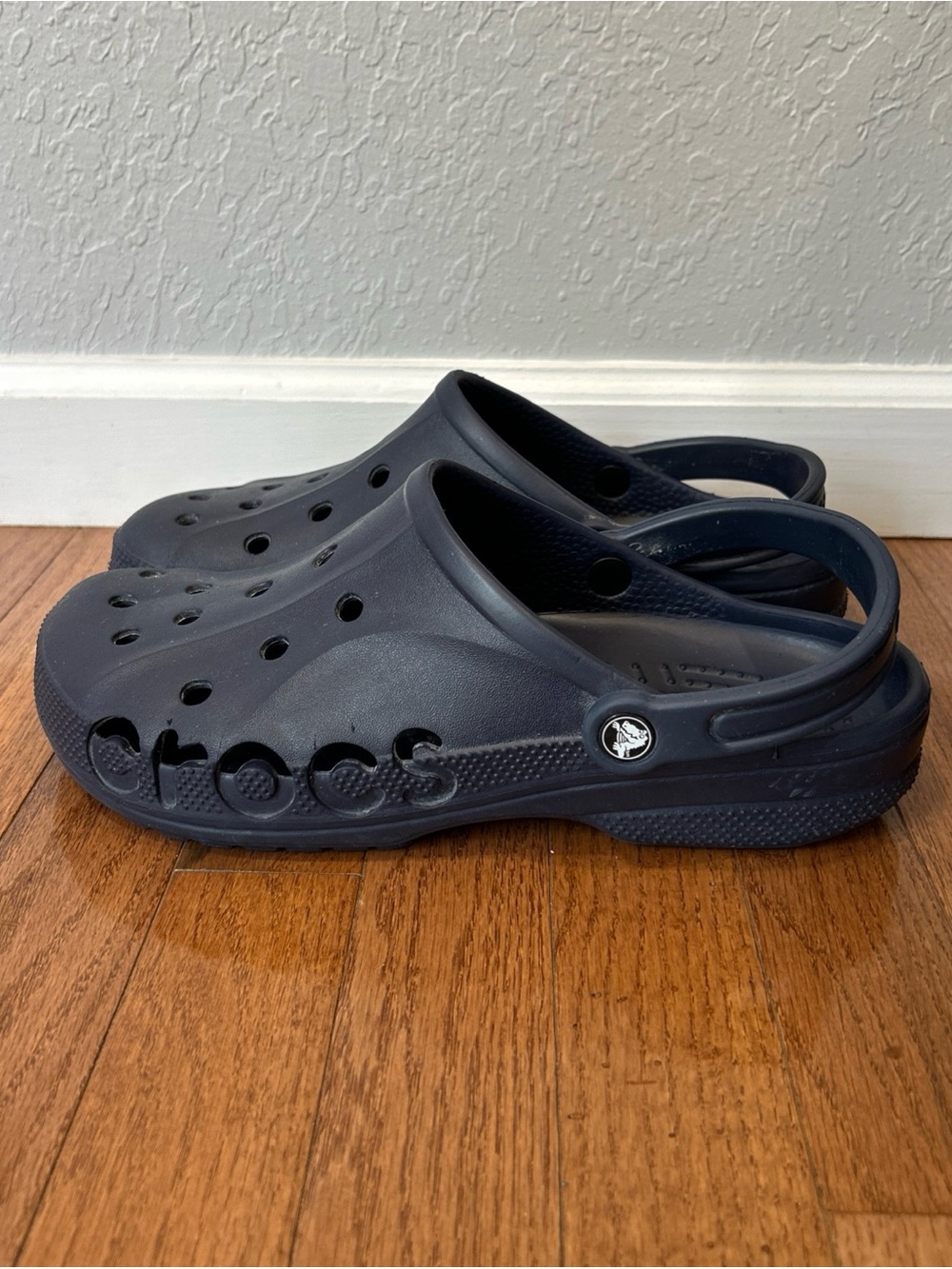 Crocs Baya Classic Clogs Slip On Shoes Men’s Size 10 Navy Blue